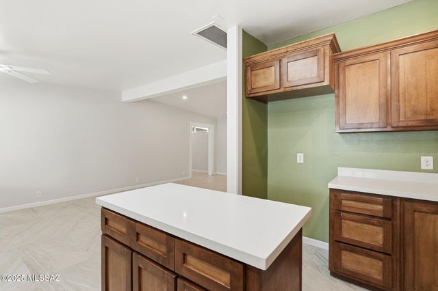 7061 E Edgemont Street, Tucson, AZ 85710