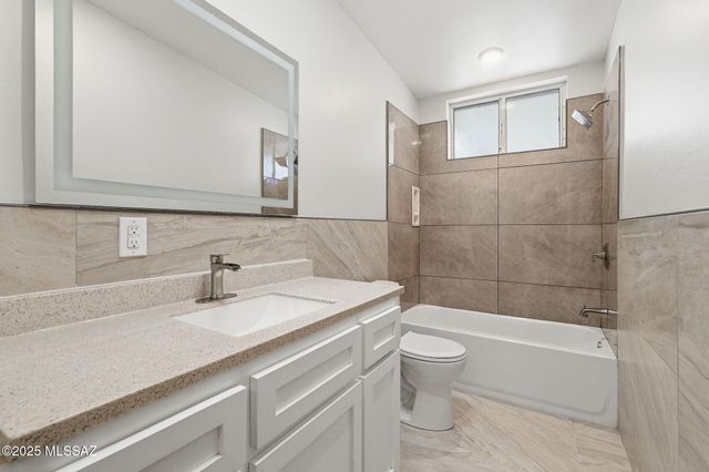 7061 E Edgemont Street, Tucson, AZ 85710