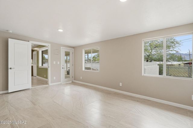 7061 E Edgemont Street, Tucson, AZ 85710