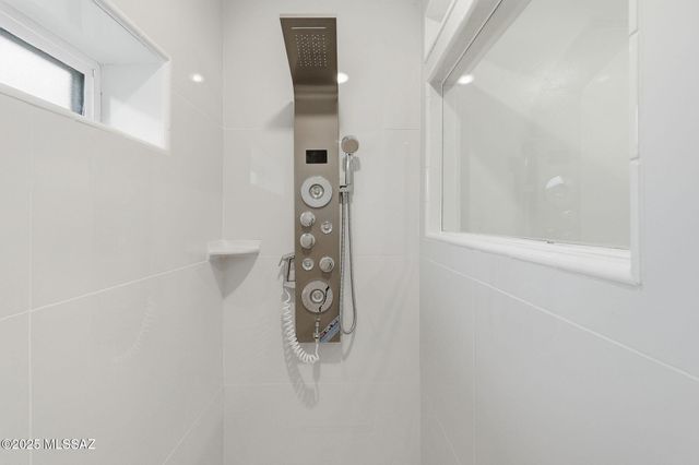 7061 E Edgemont Street, Tucson, AZ 85710