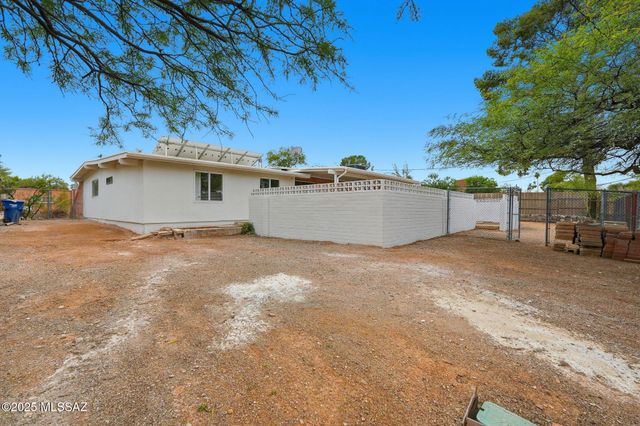 7061 E Edgemont Street, Tucson, AZ 85710