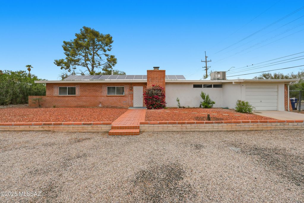 7061 E Edgemont Street, Tucson, AZ 85710