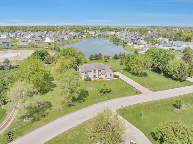 17628 S Williamsburg Drive, Plainfield, IL 60586