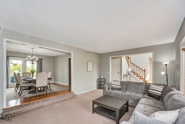 17628 S Williamsburg Drive, Plainfield, IL 60586