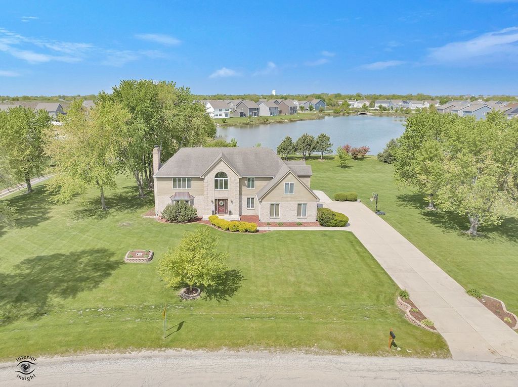 17628 S Williamsburg Drive, Plainfield, IL 60586