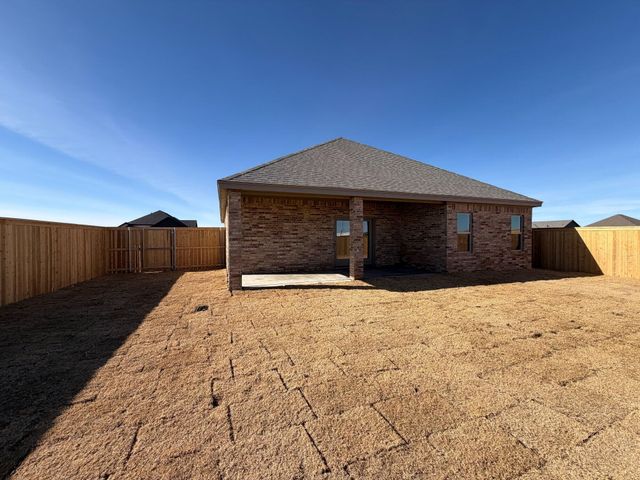 406 Essex Lane, Wolfforth, TX 79382