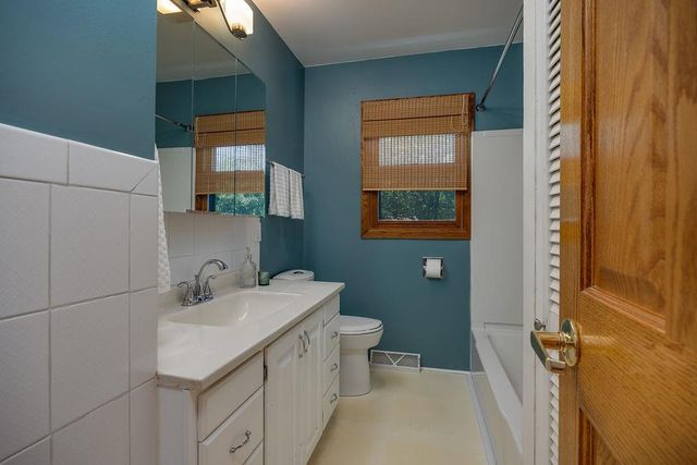 4602 Esch Lane, Madison, WI 53704