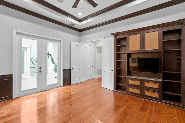 5905 BEACON SHORES STREET, Tampa, FL 33616