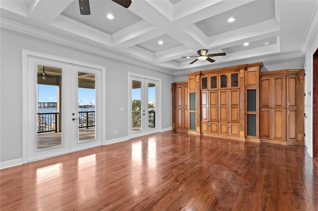 5905 BEACON SHORES STREET, Tampa, FL 33616