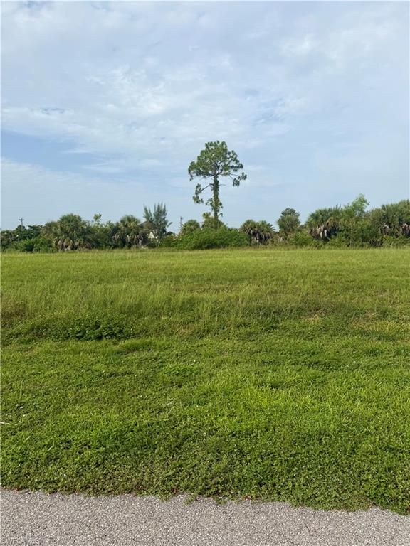 2220 NE 19th PL, CAPE CORAL, FL 33909 — photo 4