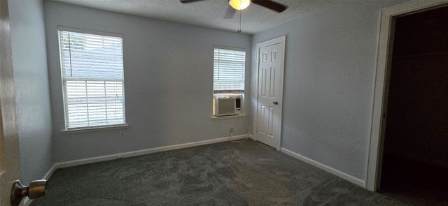 2861 W Devitt Street, Fort Worth, TX 76109