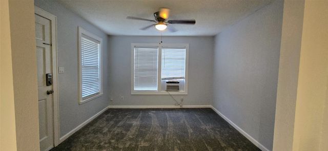 2861 W Devitt Street, Fort Worth, TX 76109