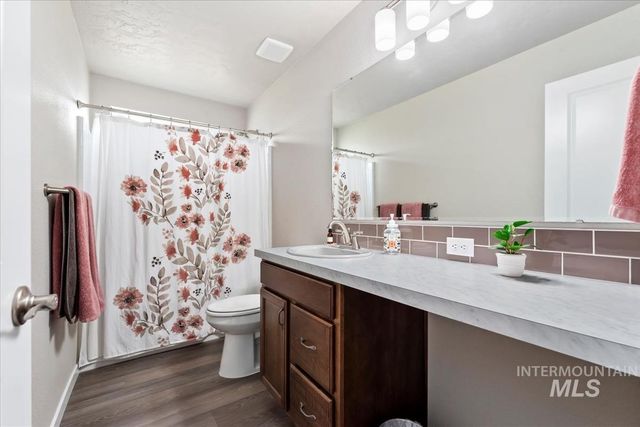 3123 N Greengate Way, Star, ID 83669