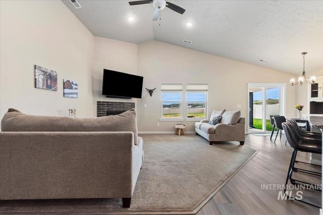 3123 N Greengate Way, Star, ID 83669