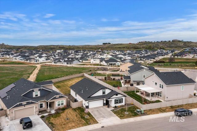 3123 N Greengate Way, Star, ID 83669