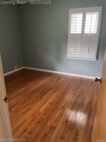 225 Juniper Street, Auburn Hills, MI 48326