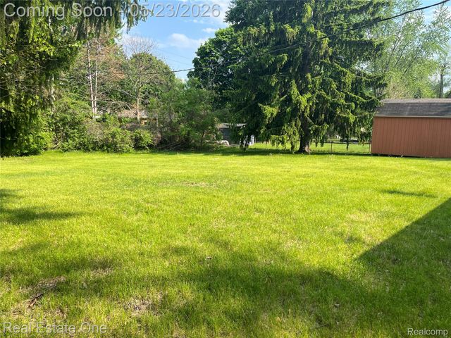 225 Juniper Street, Auburn Hills, MI 48326