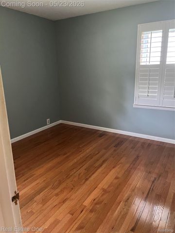 225 Juniper Street, Auburn Hills, MI 48326