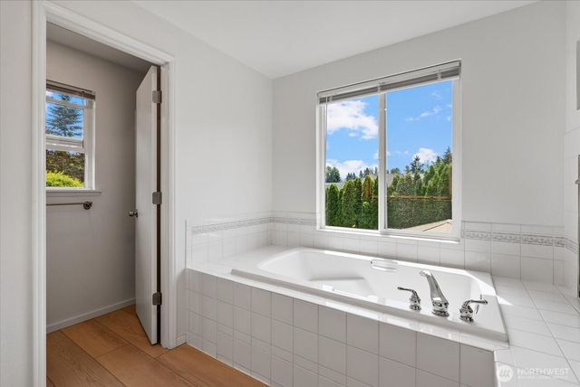 20448 105th Avenue SE, Kent, WA 98031