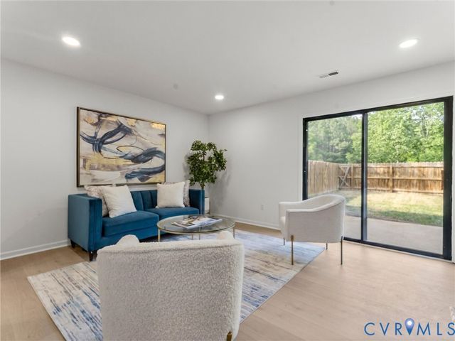 2280 High Bush Cir, Glen Allen, VA 23060