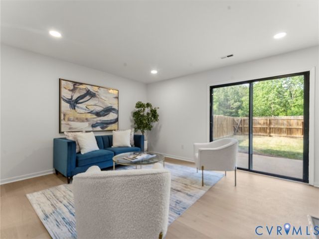 2280 High Bush Cir, Glen Allen, VA 23060