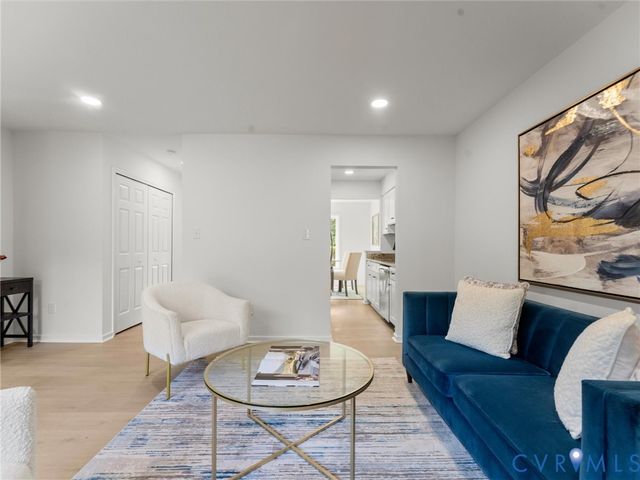 2280 High Bush Cir, Glen Allen, VA 23060
