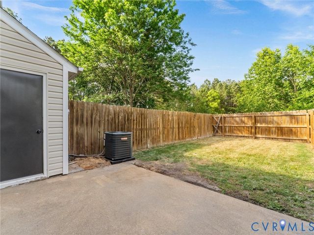2280 High Bush Cir, Glen Allen, VA 23060