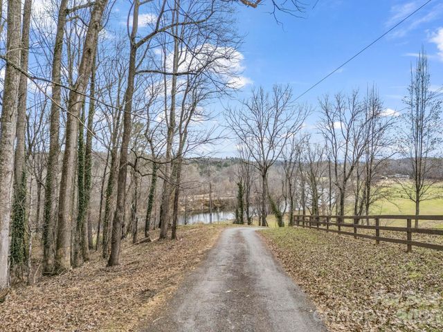 660 & 9999 Glenn Bridge Road, Arden, NC 28704