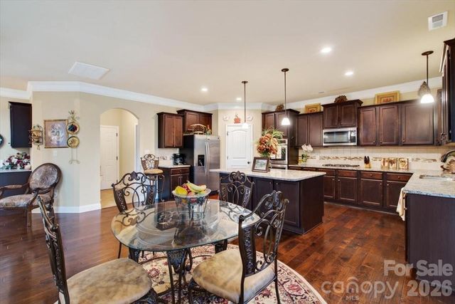 10515 Sweethaven Lane, Harrisburg, NC 28075