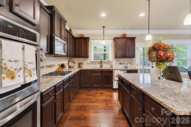10515 Sweethaven Lane, Harrisburg, NC 28075
