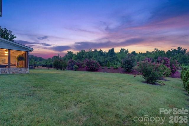 10515 Sweethaven Lane, Harrisburg, NC 28075