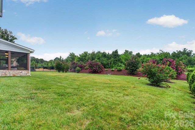 10515 Sweethaven Lane, Harrisburg, NC 28075