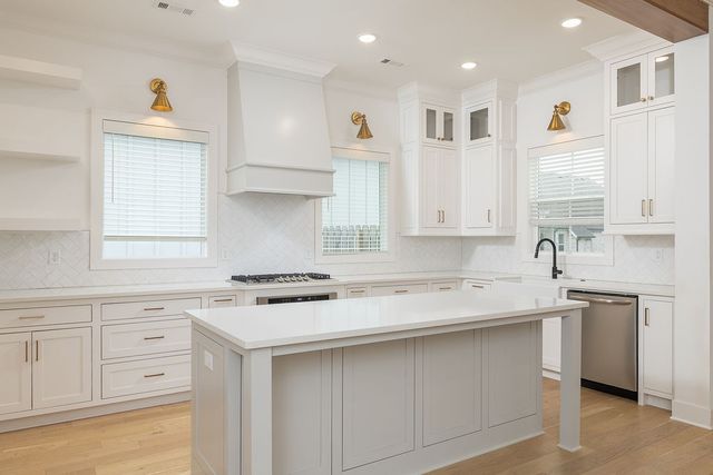 6848 Summer Hill Cove, Springdale, AR 72762