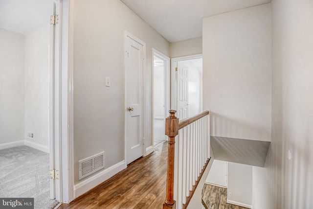 946 MIDDLESEX RD, Essex, MD 21221