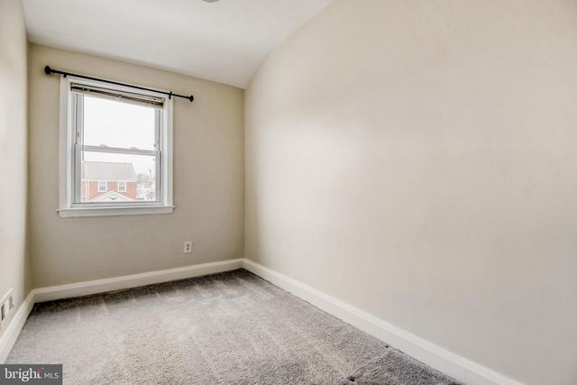 946 MIDDLESEX RD, Essex, MD 21221