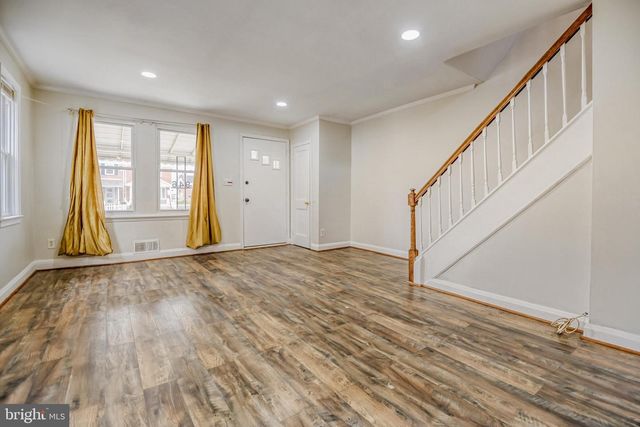 946 MIDDLESEX RD, Essex, MD 21221