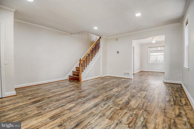 946 MIDDLESEX RD, Essex, MD 21221