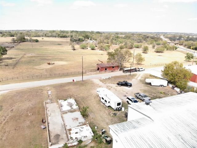 185 County Road 107, Caldwell, TX 77836