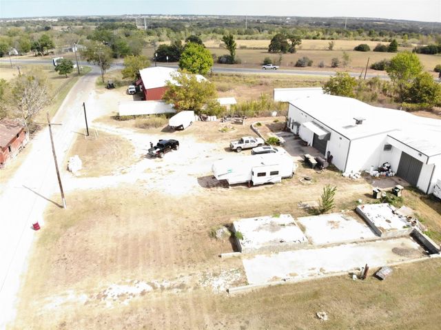 185 County Road 107, Caldwell, TX 77836