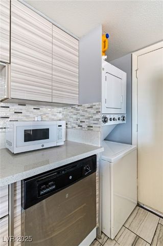 1372 Lorilyn Avenue 3, Las Vegas, NV 89119