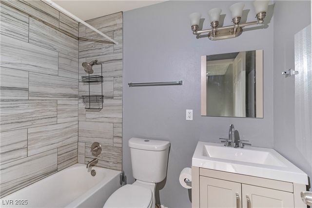 1372 Lorilyn Avenue 3, Las Vegas, NV 89119