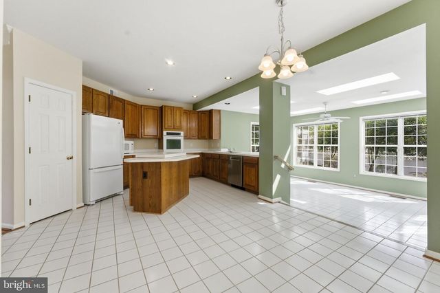 8215 KATIE LYNN CT, Gainesville, VA 20155