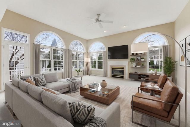 8215 KATIE LYNN CT, Gainesville, VA 20155