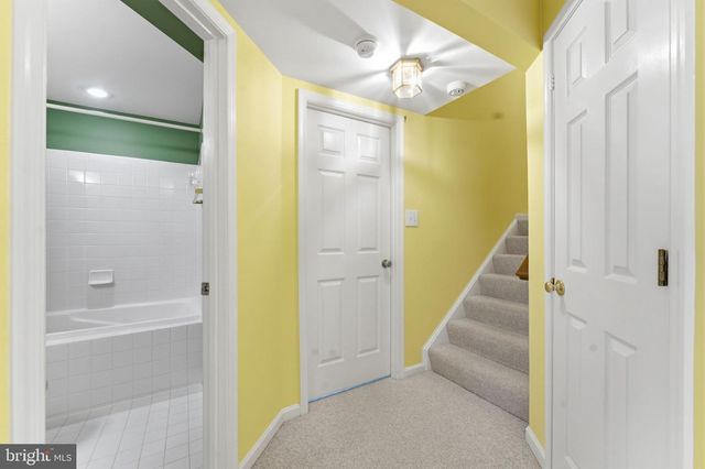 8215 KATIE LYNN CT, Gainesville, VA 20155