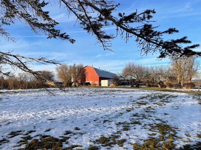 338 Johnson Road, Marshfield, VT 05658