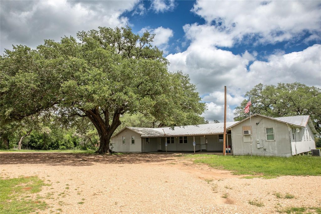 1503 N State Highway 237, Round Top, TX 78954