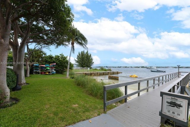 5600 N Flagler Drive 1502, West Palm Beach, FL 33407