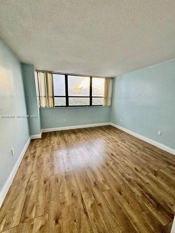 5600 N Flagler Drive 1502, West Palm Beach, FL 33407