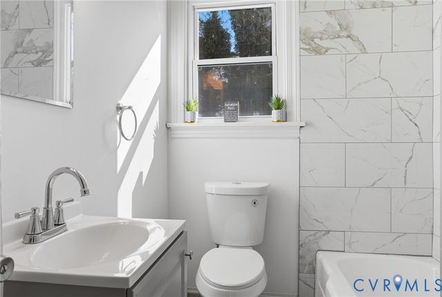 1111 Shuford Ave, Colonial Heights, VA 23834