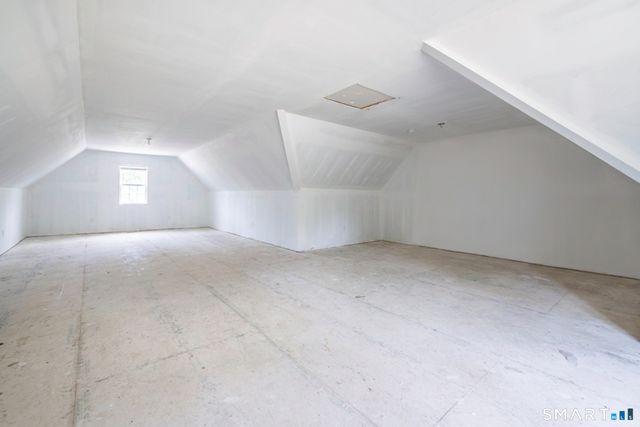 4 Oakengate Road, Wolcott, CT 06716